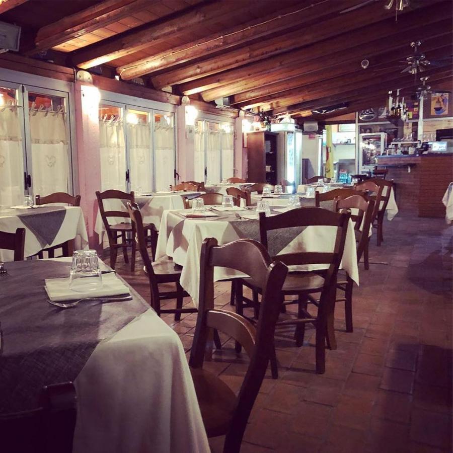 Locanda Del Tavolo Matto Potenza Picena Eksteriør billede
