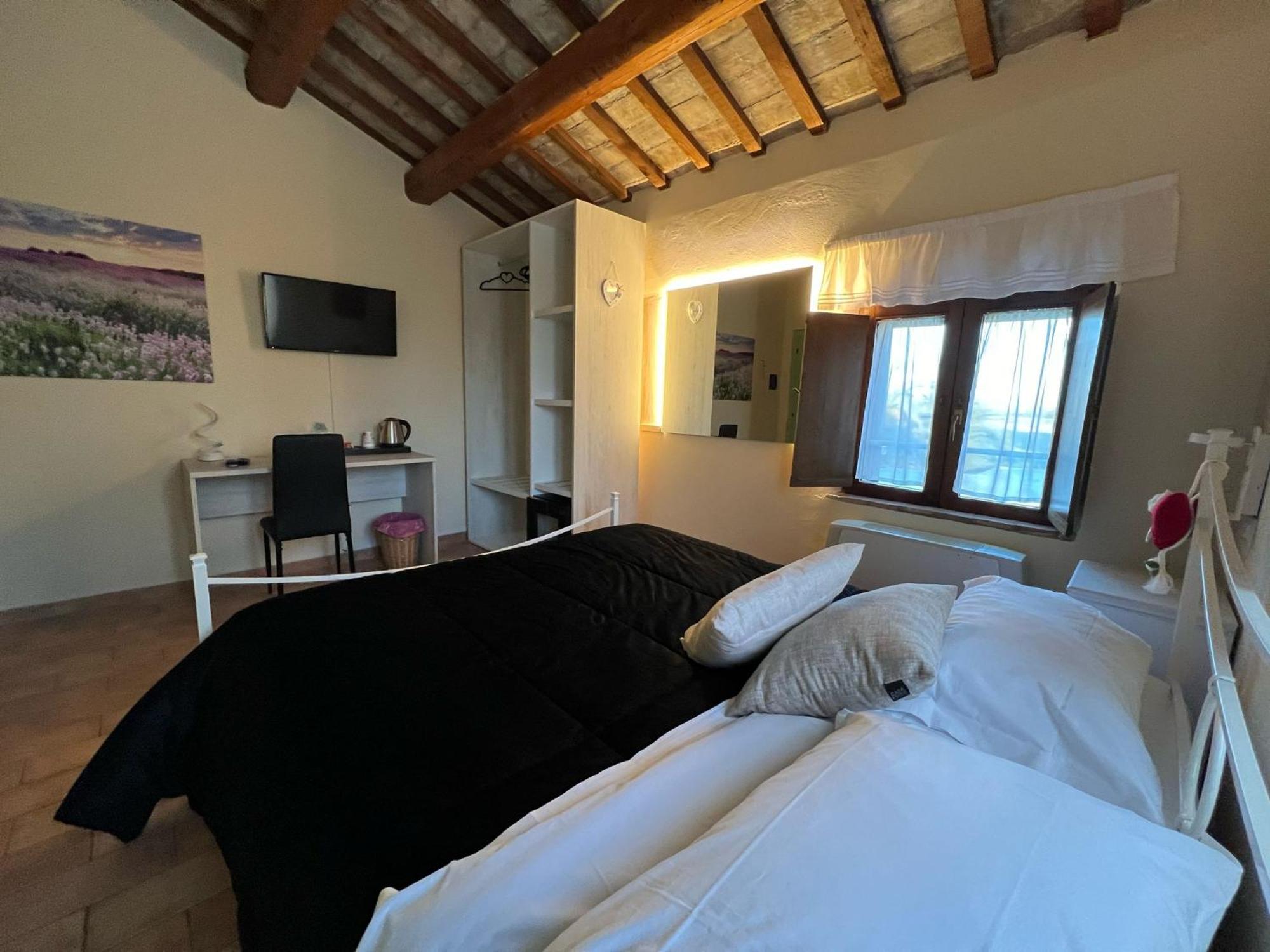 Locanda Del Tavolo Matto Potenza Picena Eksteriør billede